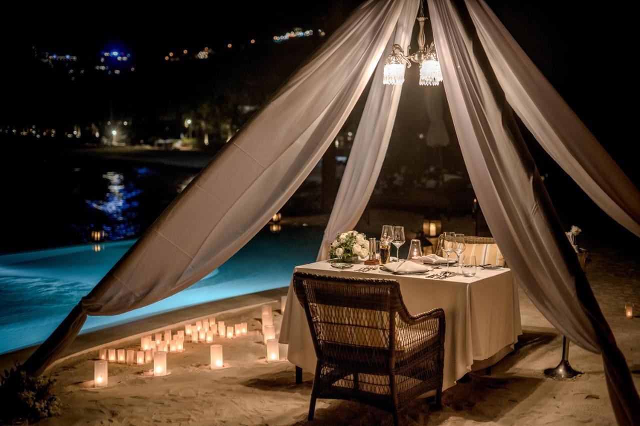 The Shore At Katathani - Adult Only - Sha Extra Plus Praia de Kata Exterior foto A romantic dinner on the beach